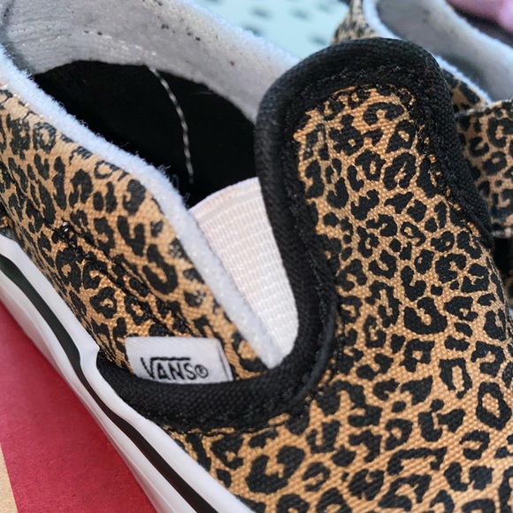 Vans - Animal Print Slip-on Shoes (Toddler) - Picture 8 of 9
